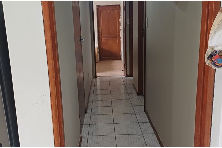 3 Bedroom Property for Sale in Levallia Western Cape